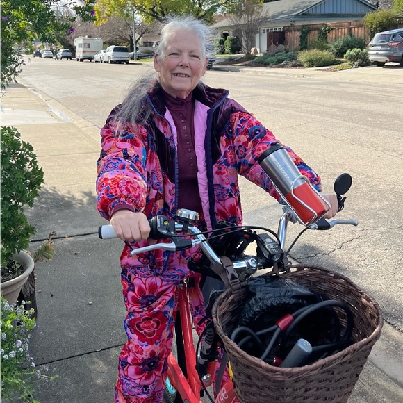 Meet your Posher, Stephie - Picture 7 of 11